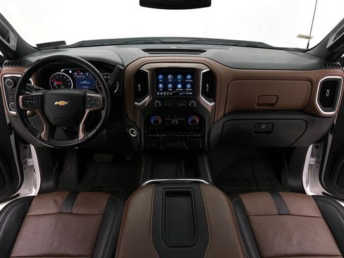 Used 2019 Chevrolet Silverado 1500 High Country w/ Z71 Off-Road Package image 2