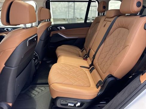 Used 2023 BMW X7 xDrive40i w/ Premium Package AWD/4WD image 23