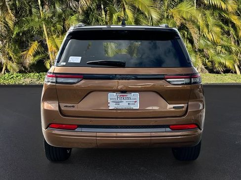 New 2026 Jeep Grand Cherokee Summit AWD/4WD image 4