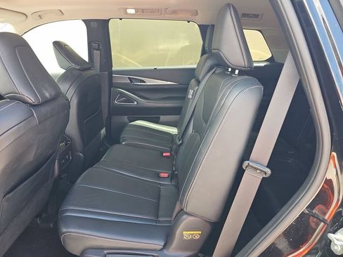Certified 2023 INFINITI QX60 Luxe w/ Performance Audio Package FWD image 16