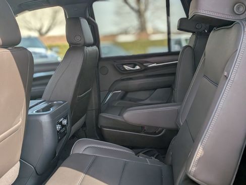 Used 2023 GMC Yukon Denali image 33