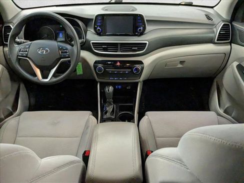 Used 2019 Hyundai Tucson SE image 18