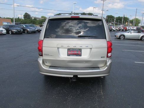 Used 2013 Dodge Grand Caravan SXT FWD image 4