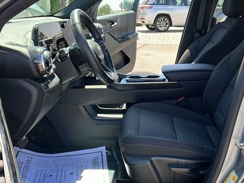 Used 2025 Chevrolet Equinox LT FWD image 17