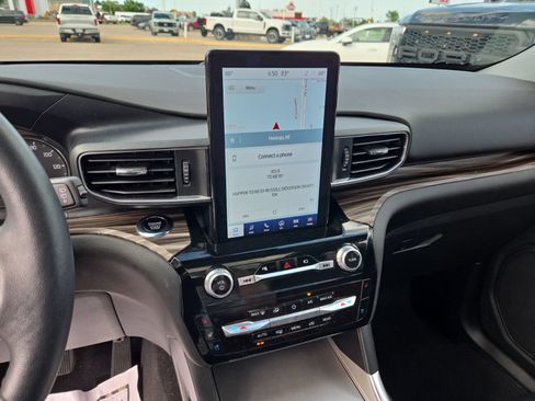 Used 2023 Ford Explorer Limited w/ Limited Technology Package AWD/4WD image 11