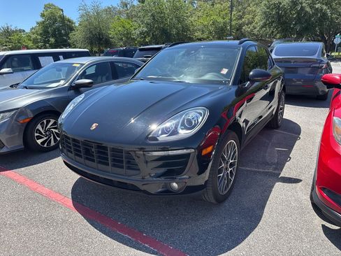 Used 2018 Porsche Macan AWD/4WD image 1