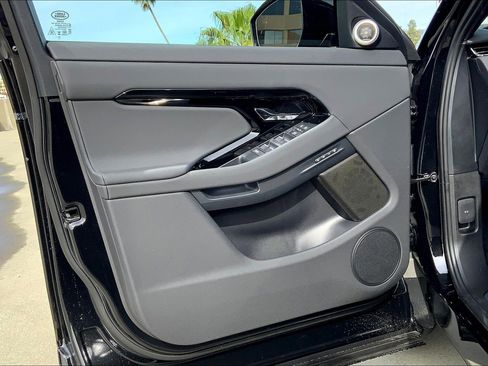 New 2026 Land Rover Range Rover Evoque Dynamic SE image 11