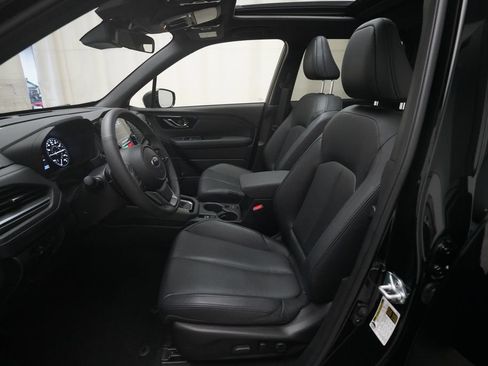 Used 2025 Subaru Forester Limited AWD/4WD image 7