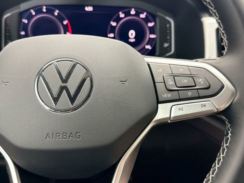 Used 2023 Volkswagen Atlas Cross Sport SE FWD image 12