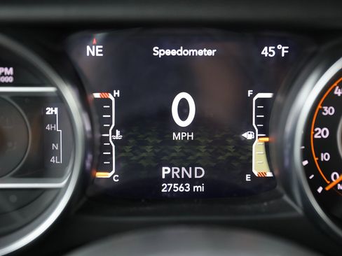 Used 2021 Jeep Wrangler Unlimited Sahara image 37