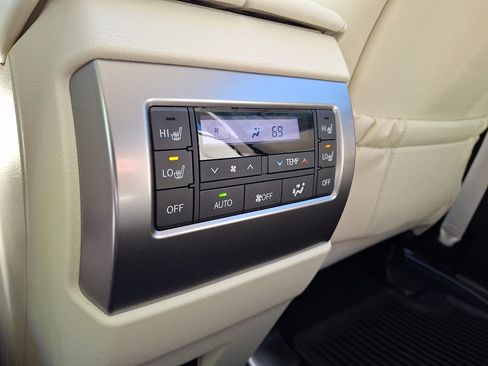 Used 2023 Lexus GX 460 Premium w/ Premium Package AWD/4WD image 11
