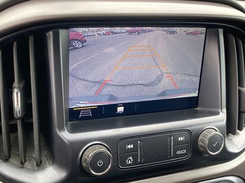 Certified 2022 GMC Canyon AT4 w/ Trailering Package AWD/4WD image 11