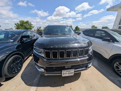 Used 2022 Jeep Wagoneer Series II w/ Premium Group I RWD image 10