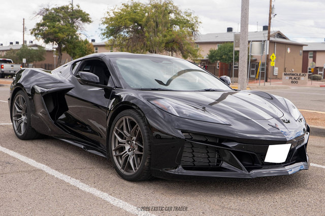 Used 2024 Chevrolet Corvette Z06 RWD image 11
