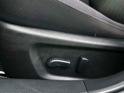 Used 2025 Nissan Altima 2.5 SV FWD image 16