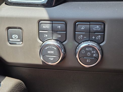 Used 2025 GMC Sierra 2500 Denali AWD/4WD image 45