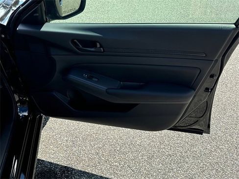 New 2025 Nissan Altima 2.5 S image 14