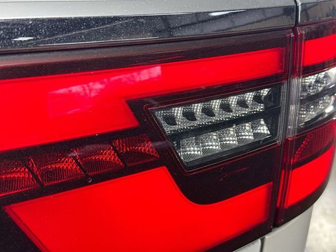 Used 2022 Nissan Armada SL image 34