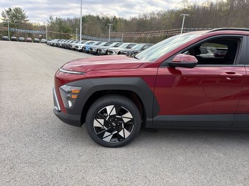 Used 2025 Hyundai Kona SEL image 9