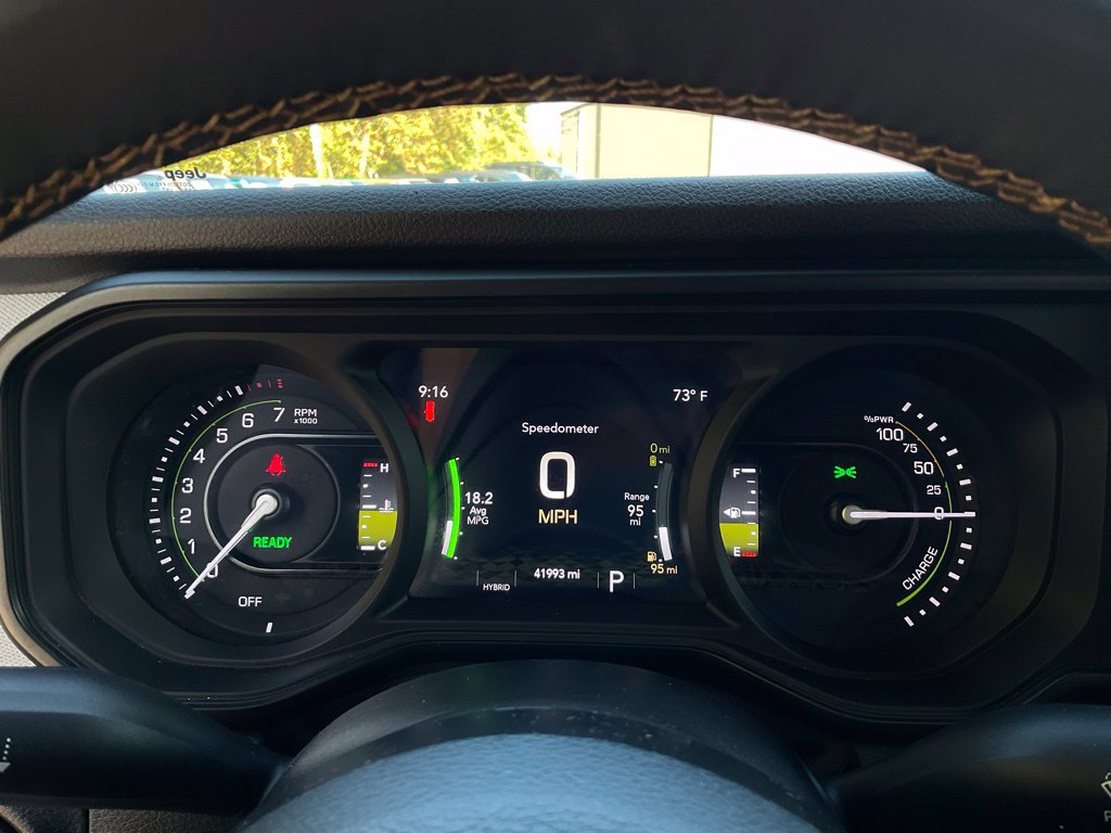 Used 2024 Jeep Wrangler Unlimited w/ Convenience Group AWD/4WD image 14