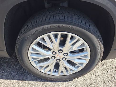 Used 2024 GMC Acadia Elevation w/ Luxury Package image 9