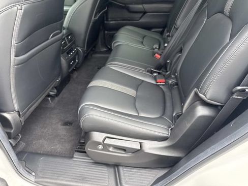 Certified 2025 Honda Pilot EX-L image 13