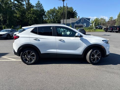 Used 2022 Buick Encore GX Select AWD/4WD image 6