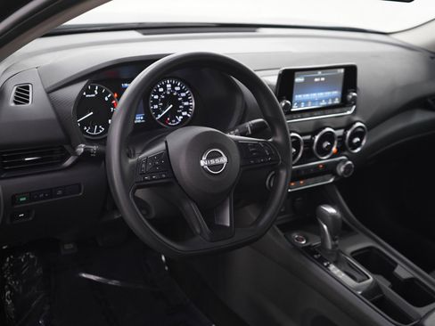 Used 2025 Nissan Sentra S FWD image 19