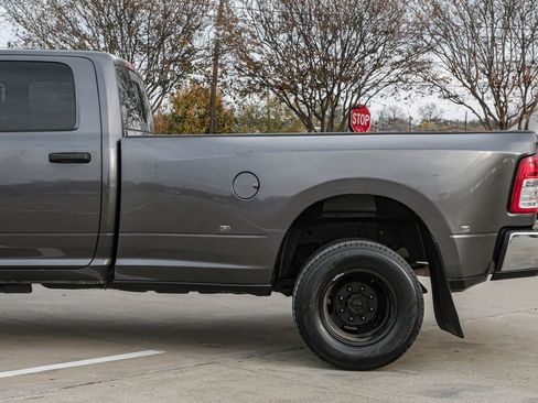 Used 2021 RAM 3500 Tradesman image 17