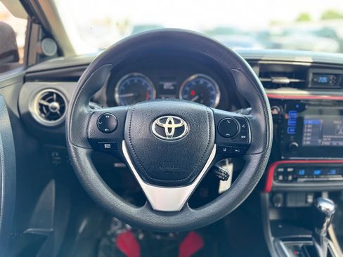 Used 2017 Toyota Corolla LE image 19