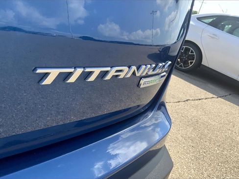 Used 2020 Ford Edge Titanium image 8