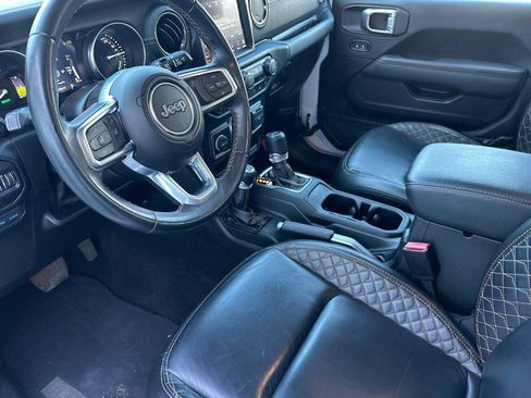 Used 2022 Jeep Wrangler Unlimited Sahara image 9