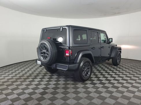 Used 2025 Jeep Wrangler Sport S image 4