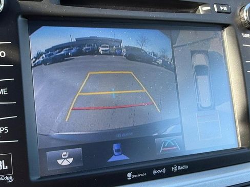 Used 2018 Toyota Highlander Limited Platinum image 22