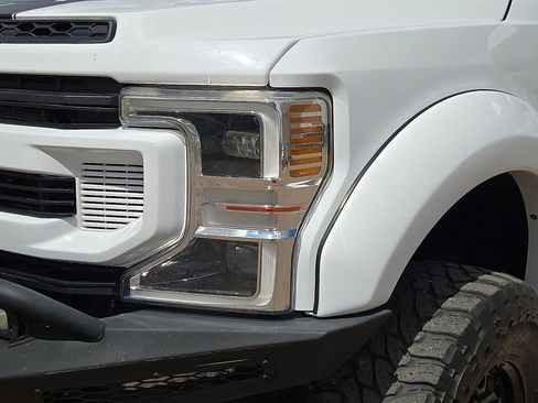 Used 2022 Ford F250 Lariat w/ Lariat Ultimate Package AWD/4WD image 9