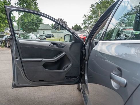 Used 2014 Volkswagen Jetta SE FWD image 13