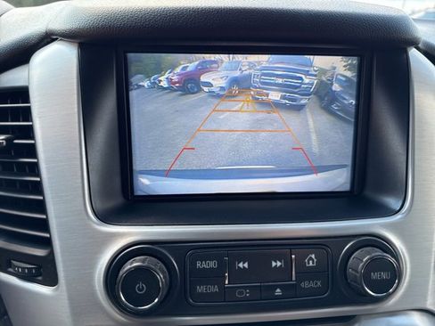 Used 2017 GMC Yukon SLT image 46