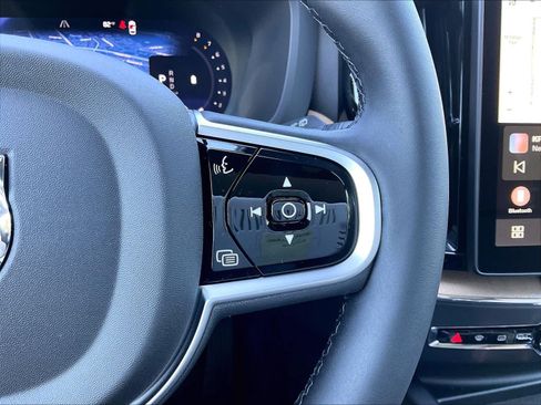 New 2026 Volvo XC60 B5 Plus w/ Climate Package AWD/4WD image 18