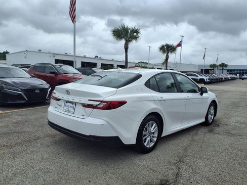 Used 2025 Toyota Camry LE FWD image 2
