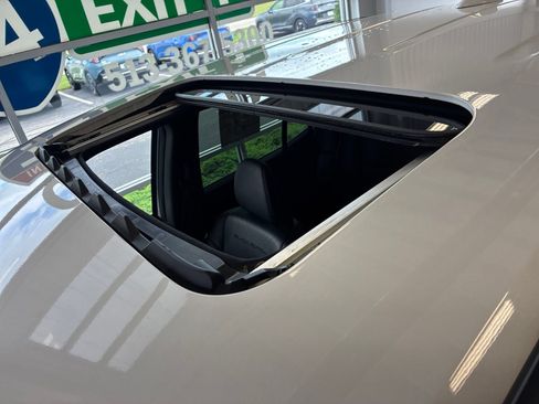 Used 2024 Honda Ridgeline Black Edition image 9