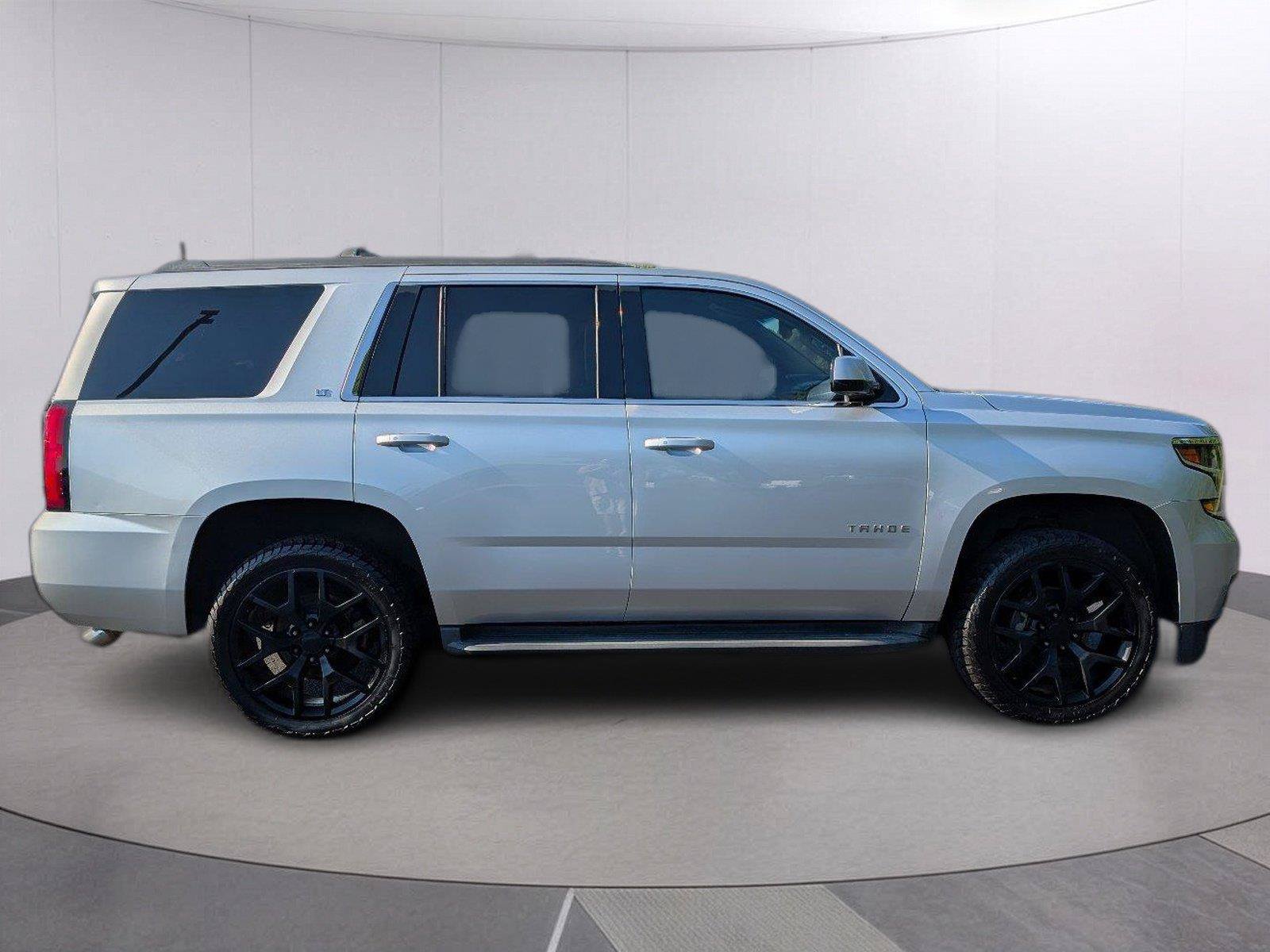 Used 2017 Chevrolet Tahoe LT w/ Luxury Package RWD image 8