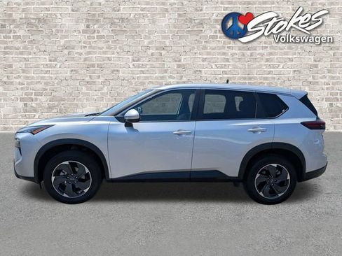 Used 2025 Nissan Rogue SV FWD image 7
