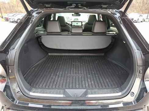 Used 2023 Toyota Venza Nightshade image 30