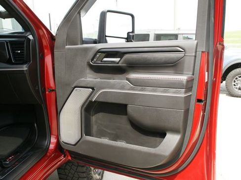Used 2024 GMC Sierra 2500 AT4X AWD/4WD image 37
