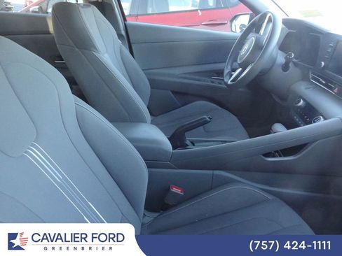 Used 2021 Hyundai Elantra SEL FWD image 7