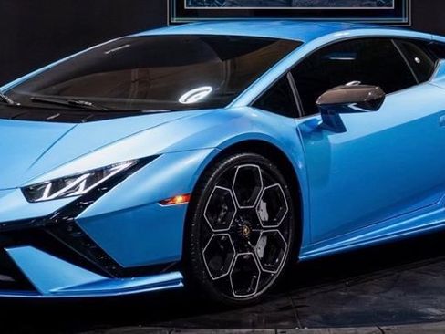 Used 2023 Lamborghini Huracan Tecnica RWD image 6