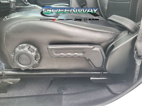 Used 2023 Jeep Wrangler Unlimited Sahara AWD/4WD image 19