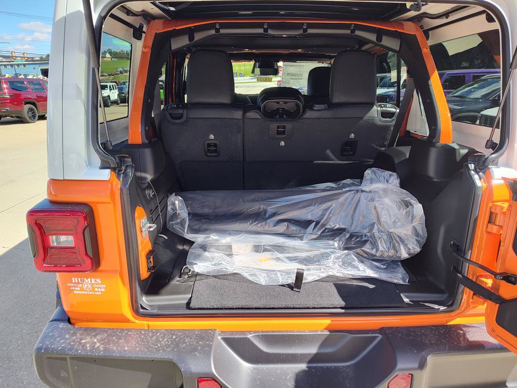 New 2027 Jeep Wrangler Unlimited Sahara AWD/4WD image 9