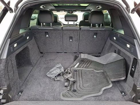 Used 2023 Land Rover Range Rover SE image 31