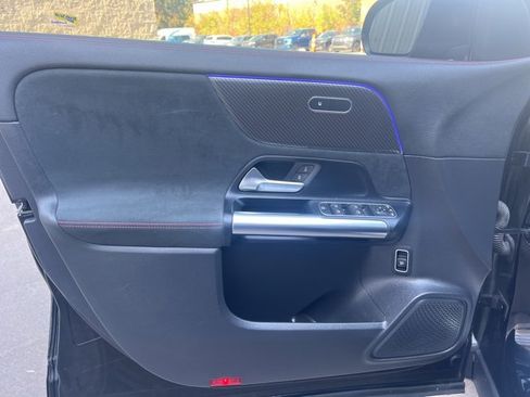 Used 2022 Mercedes-Benz GLA 250 4MATIC image 21